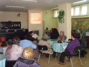 redcrosslovech1703121 „Туберкулозата” и „Ползата и вредата от кафето” теми на лекции пред възрастни доброволци на БЧК