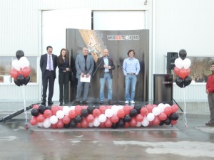 Letnica404121 Областният управител бе гост на откриването на нов завод за катерачни стени в Летница