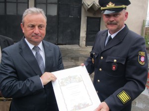 kmet1804122 Почетна грамота на Пожарната служба на Ерфурт получи днес кметът Казанджиев