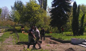 vladinia2804122 Жители на Владиня се организираха, чистят места, занемарени от години