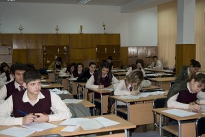 maturi2005121 Започват МАТУРИТТЕ! 1270 зрелостници се явяват на зрелостният изпит по Български език и литература