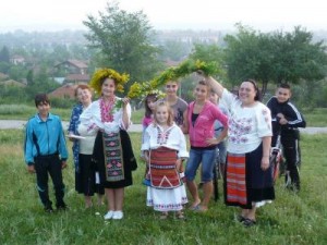 eniovden2506122 Еньовден е български народен празник, който се чества на 24 юни всяка година