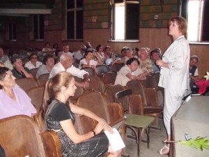 nadejda2206124 Областният управител посрещна Надежда Захариева, придружи я за среща с жителите на Радювене