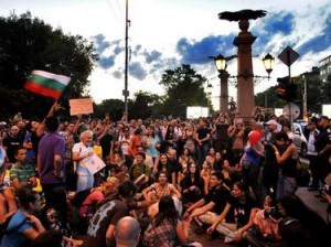 protest1906122 Децата, които ще осиновят родителите си!
