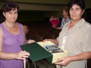 drenov2608122 ГЕРБ подари книги на НЧ "Пробуда" в ловешкото село Дренов