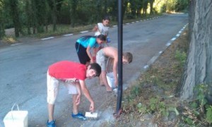 slatina1209128 Децата от Слатина почистиха центъра и парка в селото за утрешното „Забавно лято“