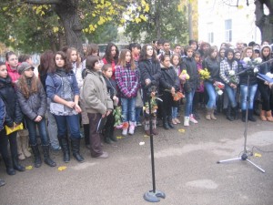 ohridski2311123 Ловешкото училище „Св. Климент Охридски” чества днес 119 години