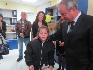 oicnagradi3110124 Две награди на община Ловеч връчи кметът Казанджиев в конкурса за детска рисунка на Областния иформационен център